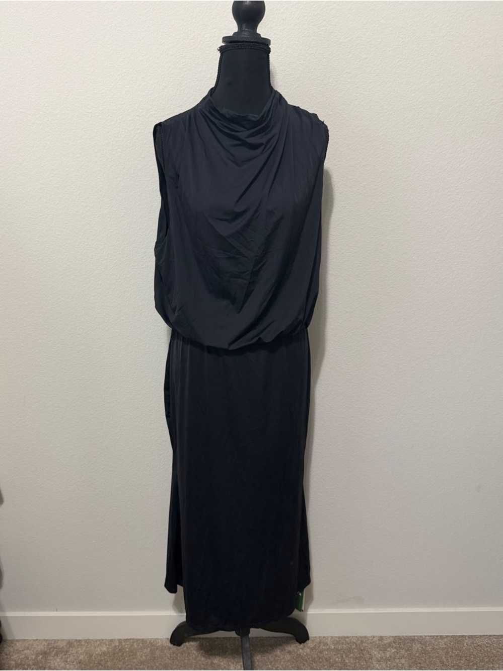 HALARA Black Sleeveless Cowl Midi Dress